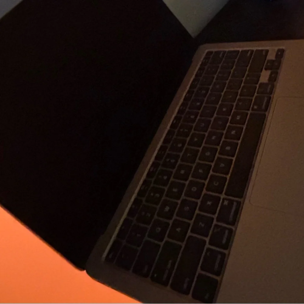 Apple Macbook Air 2021